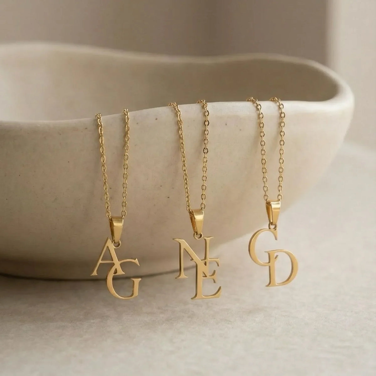 Collar de iniciales personalizado